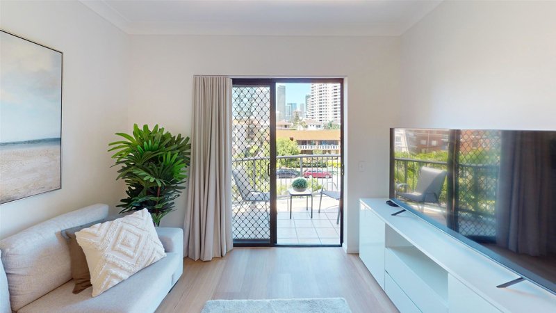 Photo - 7/15 Britannia Avenue, Broadbeach QLD 4218 - Image 5