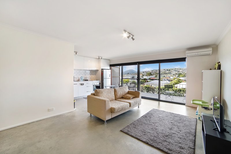 Photo - 7/15 Chapman Street, Bellerive TAS 7018 - Image 5