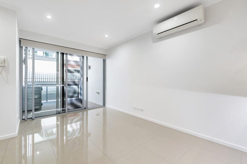 Photo - 7/15 Durham Street, Coorparoo QLD 4151 - Image 4