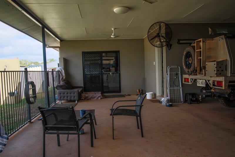 Photo - 7/15 Kanthin Road, Nanum QLD 4874 - Image 4