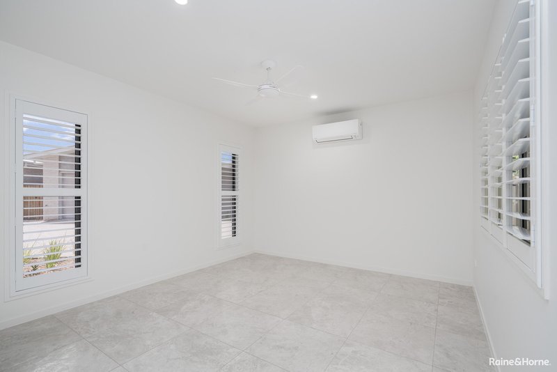 Photo - 7/15 Shell Street, Urangan QLD 4655 - Image 5