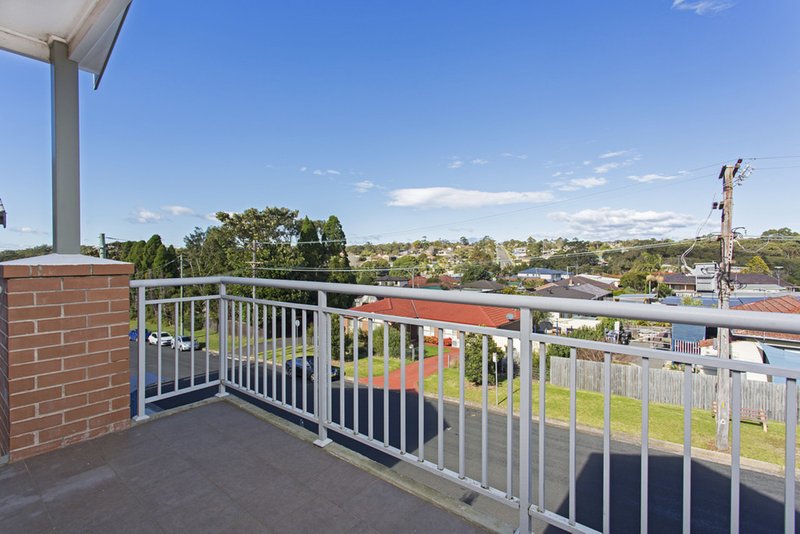 Photo - 7/15 Stuart Street, Helensburgh NSW 2508 - Image 2