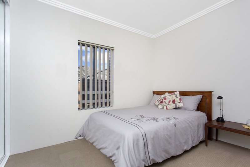 Photo - 7/15 Stuart Street, Helensburgh NSW 2508 - Image 6