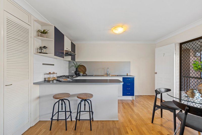 Photo - 7/15 Waverley Street, Annerley QLD 4103 - Image 7