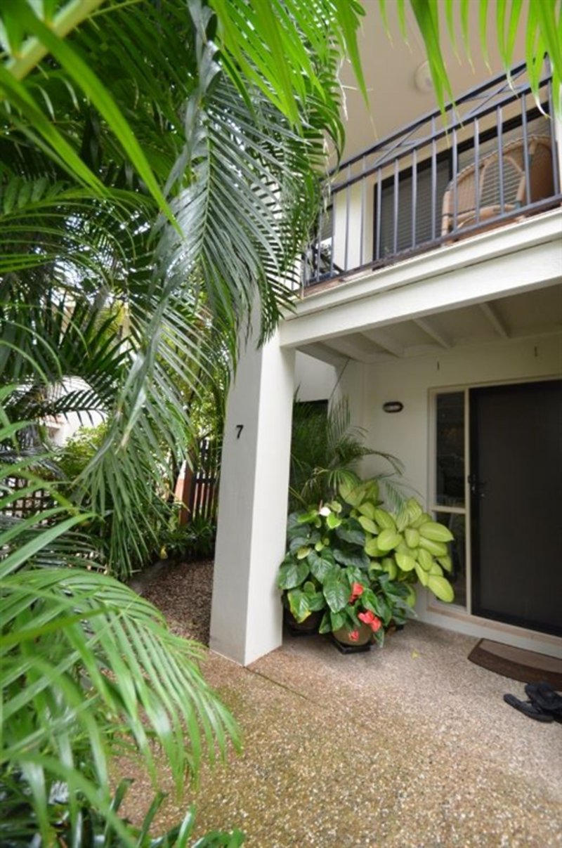 Photo - 7/153 Greenacre Drive, Arundel QLD 4214 - Image