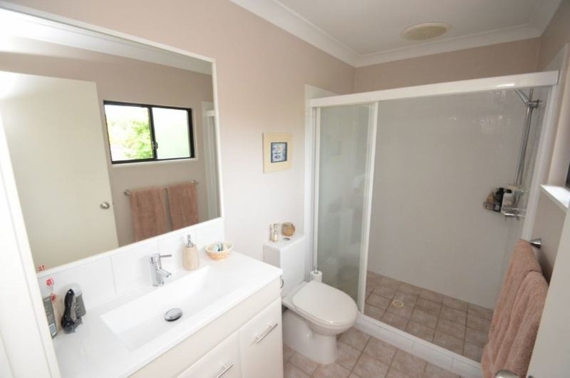 Photo - 7/153 Greenacre Drive, Arundel QLD 4214 - Image 11