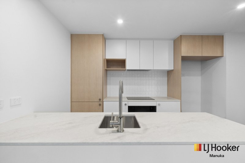 Photo - 715/6 Furzer Street, Phillip ACT 2606 - Image 3