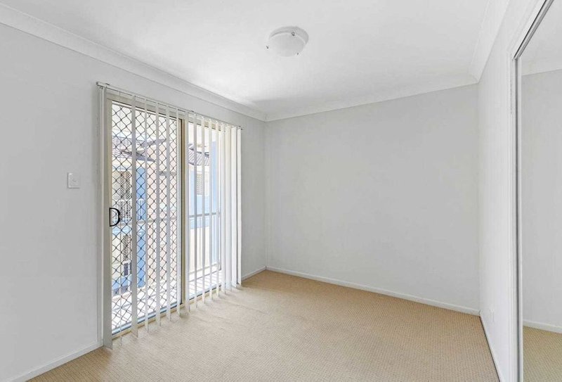 Photo - 7/16-18 Fleet Drive, Kippa-Ring QLD 4021 - Image 7