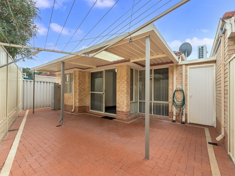 Photo - 7/16-18 Inverness Court, Cooloongup WA 6168 - Image 5