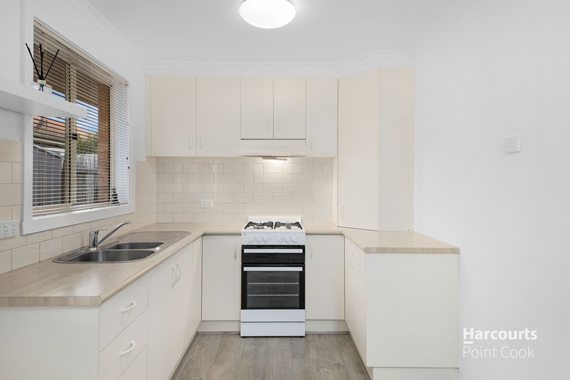 Photo - 7/16-18 Russell Street, Werribee VIC 3030 - Image 6