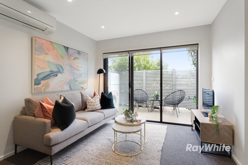Photo - 7/16 Shepparson Avenue, Carnegie VIC 3163 - Image 3
