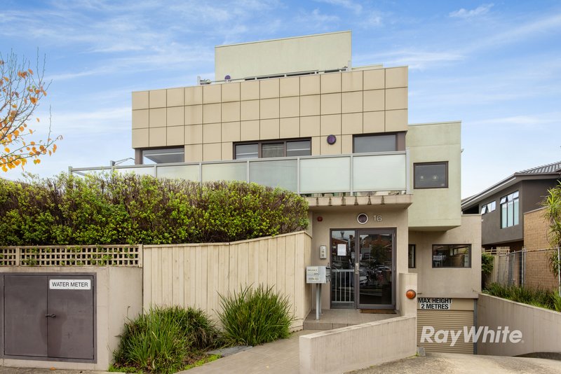 Photo - 7/16 Shepparson Avenue, Carnegie VIC 3163 - Image 8
