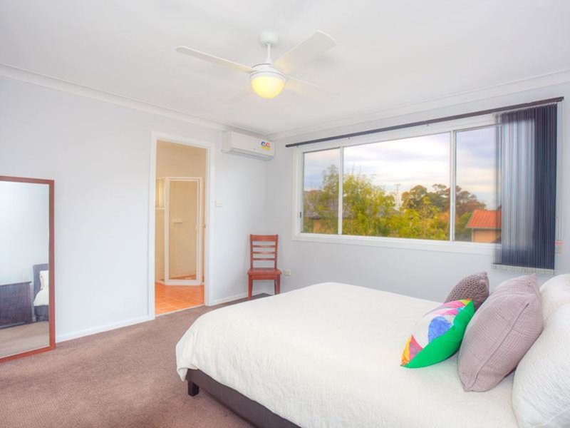 Photo - 7/16 Wyldwood Cres , Baulkham Hills NSW 2153 - Image 6