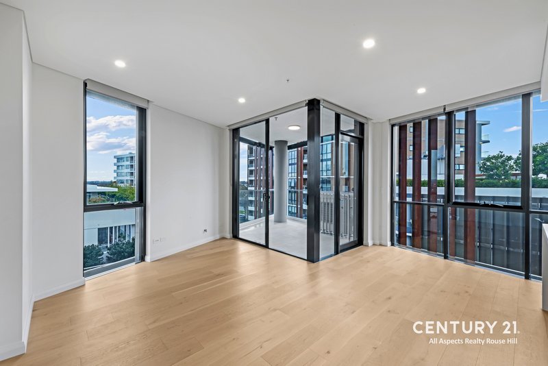 Photo - 716/32 Civic Way, Rouse Hill NSW 2155 - Image 4