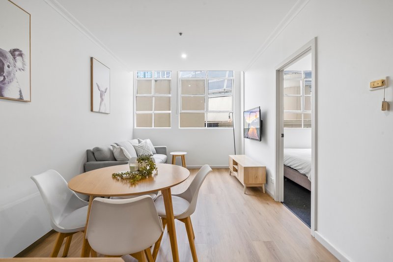 Photo - 716/339 Swanston Street, Melbourne VIC 3000 - Image 2