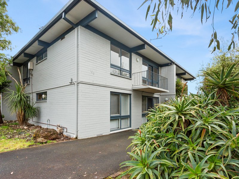 Photo - 7/168 Canadian Bay Road, Mount Eliza VIC 3930 - Image 2