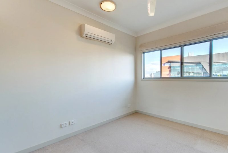 Photo - 716/8 Hurworth Street, Bowen Hills QLD 4006 - Image 10