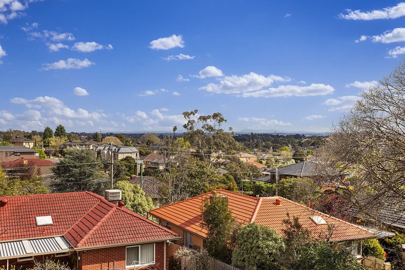 Photo - 7/17 Churchill Street, Doncaster East VIC 3109 - Image 5