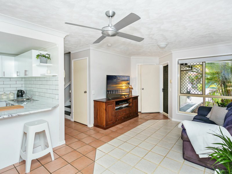 Photo - 7/17 Douma Drive, Mudgeeraba QLD 4213 - Image 9