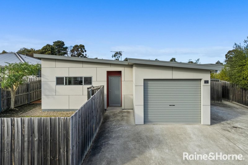 Photo - 7/17 Sandstone Grove, Blackmans Bay TAS 7052 - Image 1