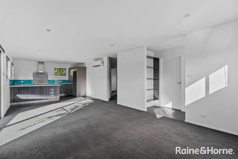 Photo - 7/17 Sandstone Grove, Blackmans Bay TAS 7052 - Image 9