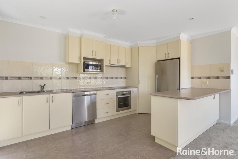 Photo - 7/176 Station Road, New Gisborne VIC 3438 - Image 6