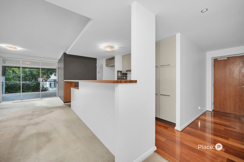 Photo - 7/18 Addison Avenue, Bulimba QLD 4171 - Image 4