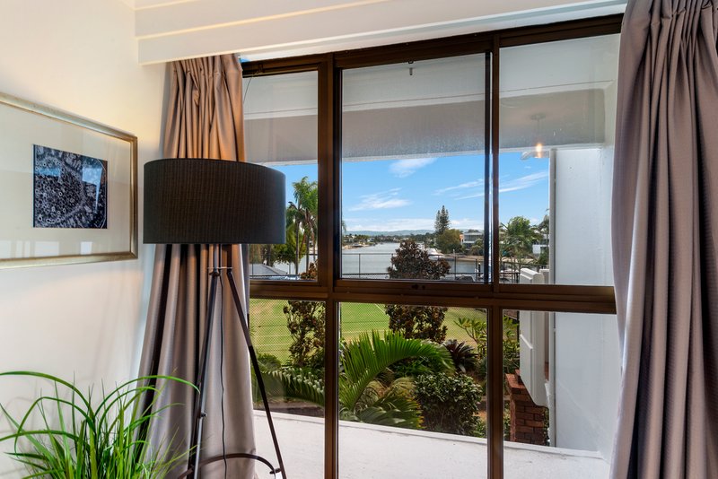 Photo - 7/18 Commodore Drive, Surfers Paradise QLD 4217 - Image 6