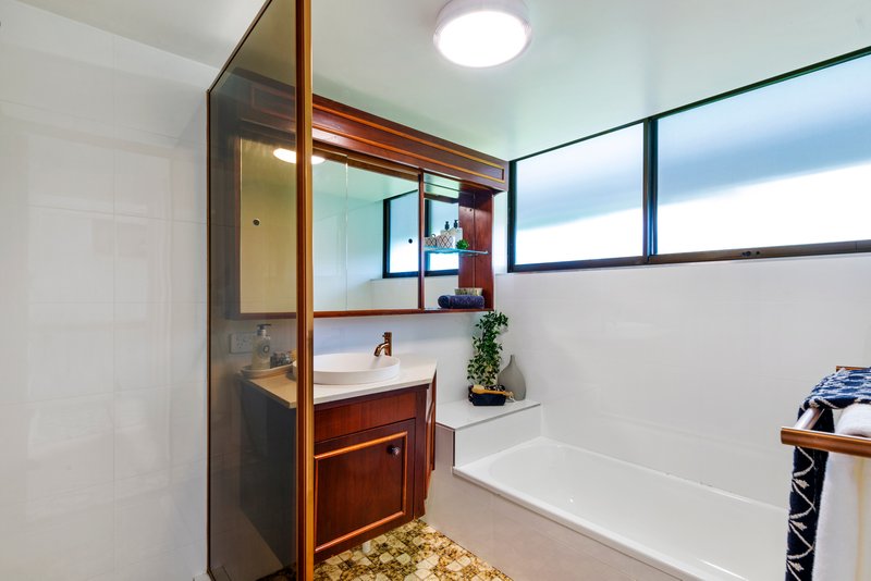 Photo - 7/18 Commodore Drive, Surfers Paradise QLD 4217 - Image 24