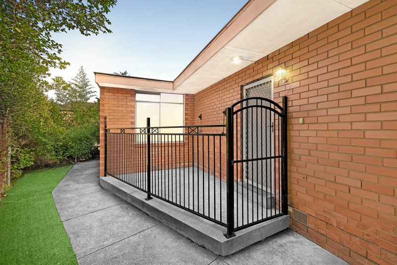 Photo - 7/1802-1806 Dandenong Road, Clayton VIC 3168 - Image 1