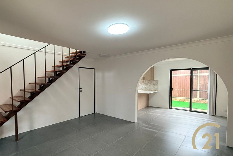 Photo - 7/19 Alderson Avenue, Liverpool NSW 2170 - Image 1