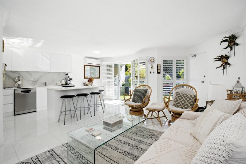 Photo - 7/19 Monaco Street, Surfers Paradise QLD 4217 - Image 2