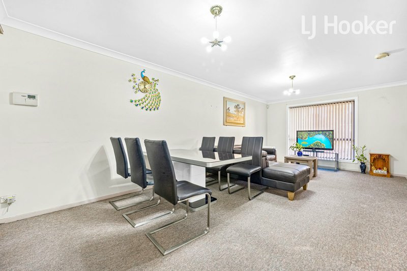 Photo - 7/19 Shortland Ave , Lurnea NSW 2170 - Image 3