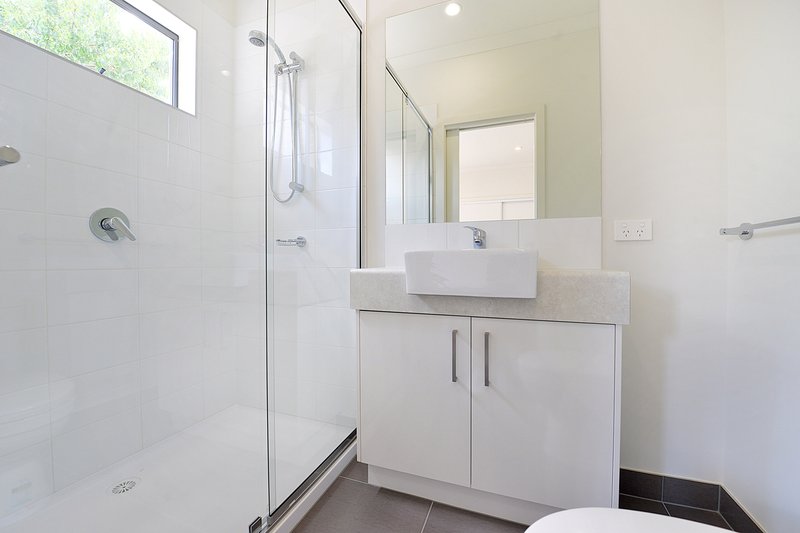 Photo - 7/19 Stamford Crescent, Rowville VIC 3178 - Image 7