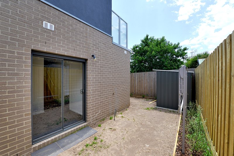 Photo - 7/19 Stamford Crescent, Rowville VIC 3178 - Image 9