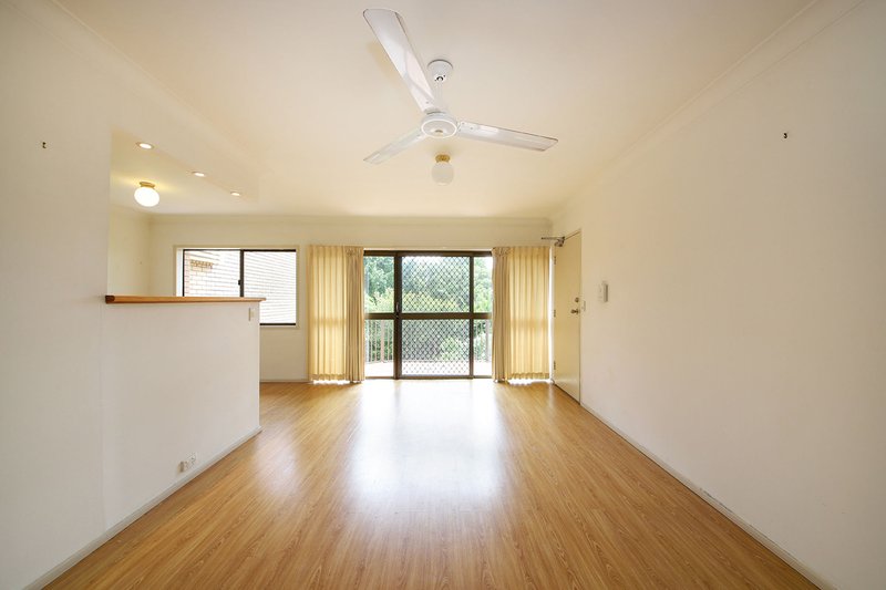 Photo - 7/19 Temple Street, Coorparoo QLD 4151 - Image 2