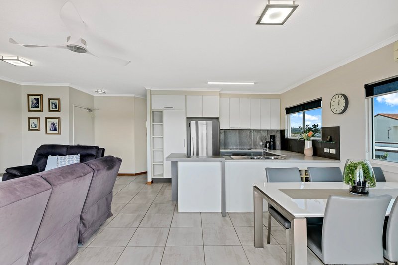 Photo - 7/195 Bradman Avenue, Maroochydore QLD 4558 - Image 12