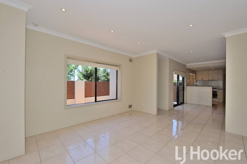 Photo - 71A Ormsby Terrace, Mandurah WA 6210 - Image 4