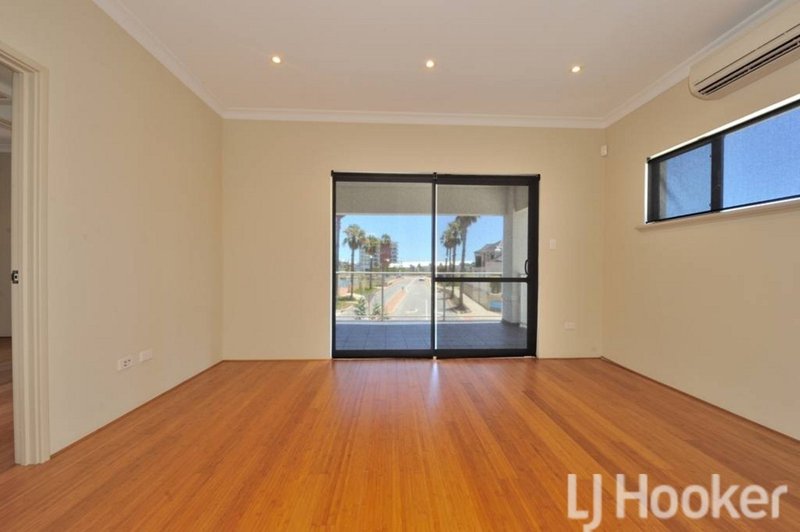 Photo - 71A Ormsby Terrace, Mandurah WA 6210 - Image 12