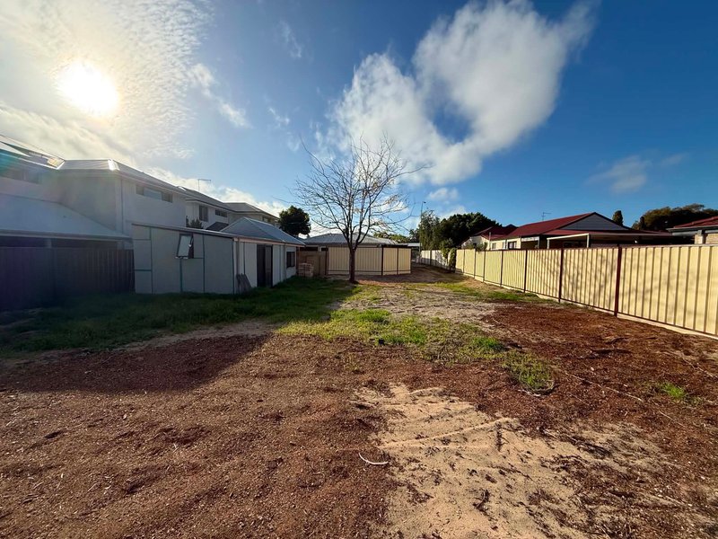 Photo - 71a Parkin Street, Rockingham WA 6168 - Image 11