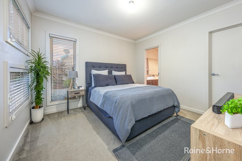 Photo - 71a Station Street, Sunbury VIC 3429 - Image 11