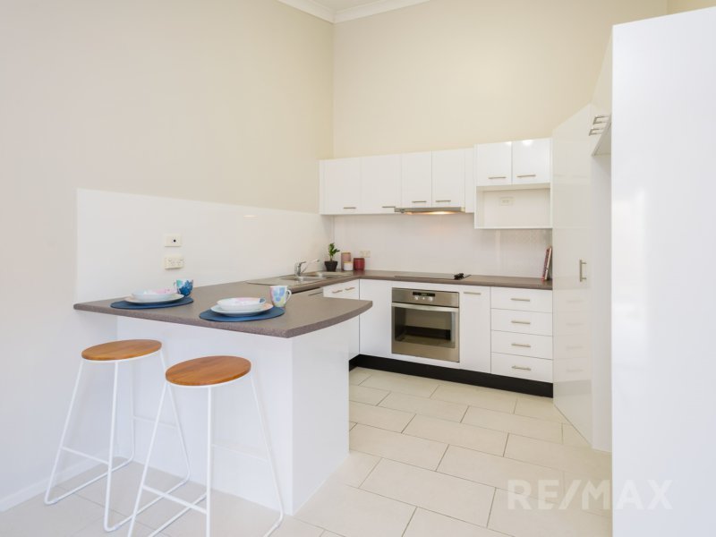 Photo - 7/2-4 Penda Court, Merrimac QLD 4226 - Image 3