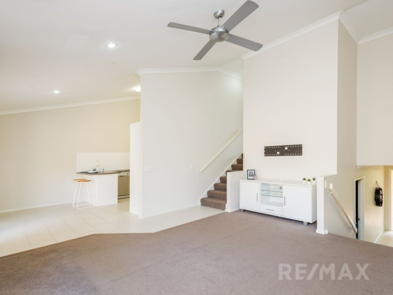 Photo - 7/2-4 Penda Court, Merrimac QLD 4226 - Image 2