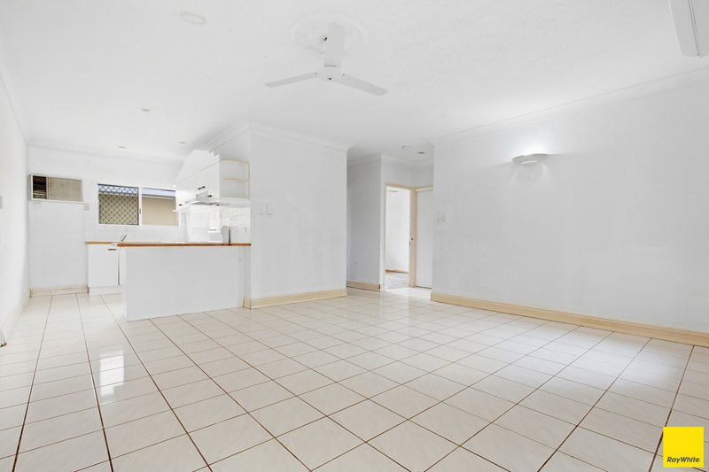 Photo - 7/2-4 Springfield Crescent, Manoora QLD 4870 - Image 3