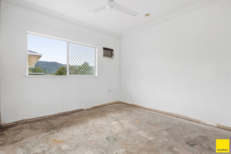 Photo - 7/2-4 Springfield Crescent, Manoora QLD 4870 - Image 6