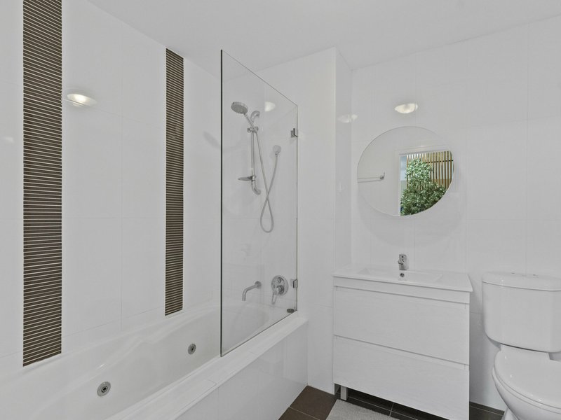 Photo - 7/2-6 Warrigal Street, The Entrance NSW 2261 - Image 11