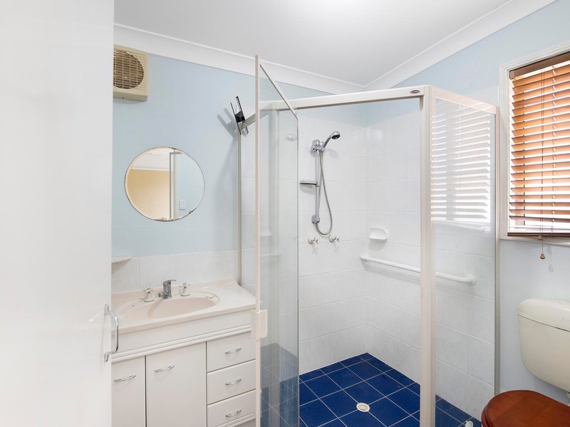 Photo - 72-74 Silvereye Crescent, Greenbank QLD 4124 - Image 17