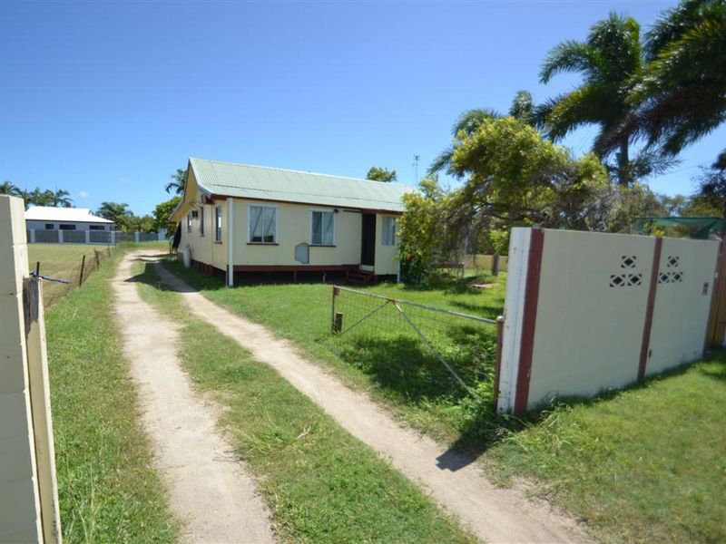 Photo - 72 & 74 Williams Street, Bowen QLD 4805 - Image 4