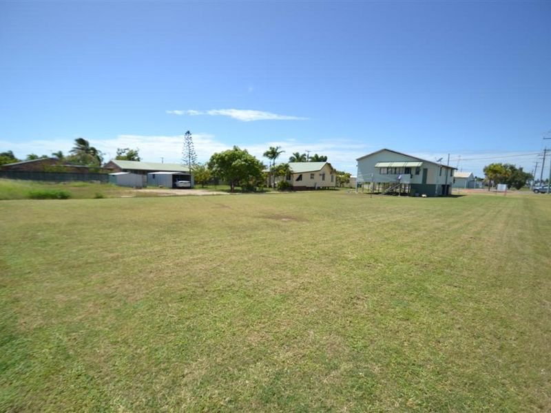 Photo - 72 & 74 Williams Street, Bowen QLD 4805 - Image 7