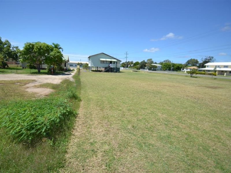 Photo - 72 & 74 Williams Street, Bowen QLD 4805 - Image 12